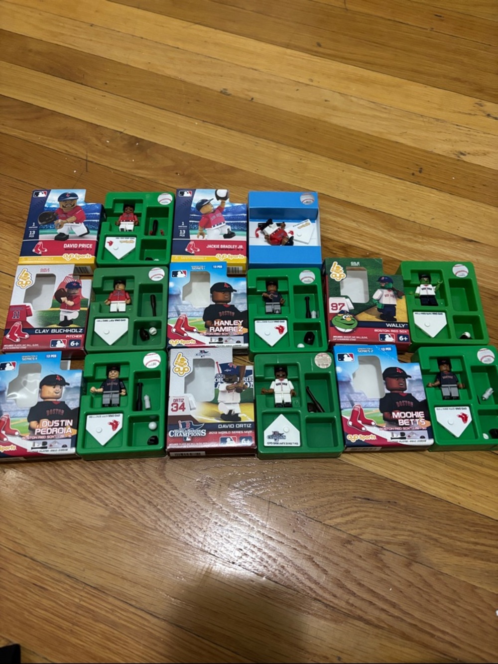 MLB Micro Figures Desk Game Set - Green Play Tray